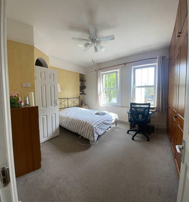 Large Ensuite Room Available Now in Zone 1 Main Photo