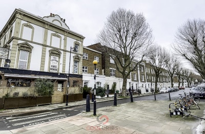 3 bed in Caledonian Road, Islington, London, N1 Main Photo