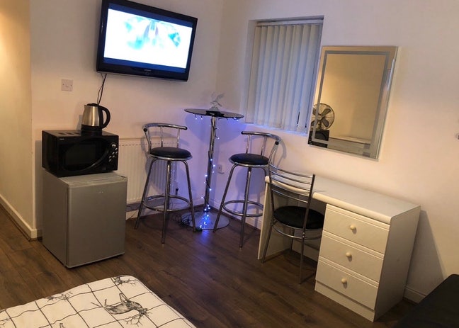 Spare room available  Main Photo