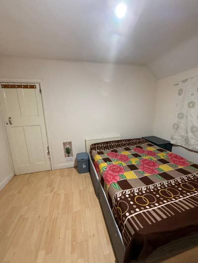 Master Double room to let - TW5 0JF Main Photo