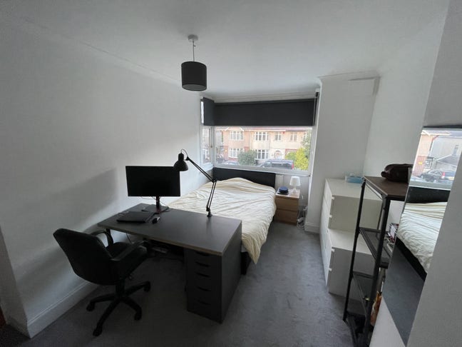 Large room to rent in house share - Filton BS34 Main Photo