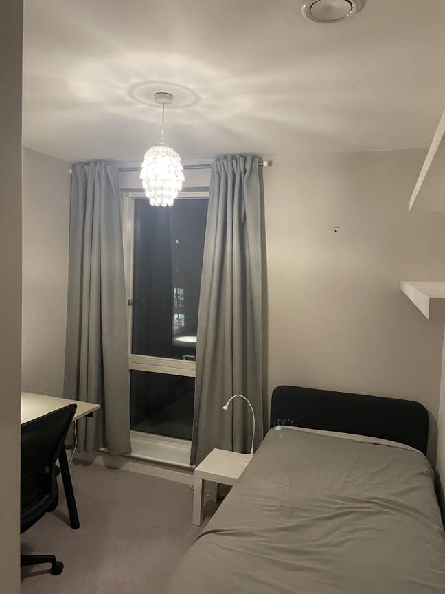 Room for student with ensuite in shared Flat. Main Photo
