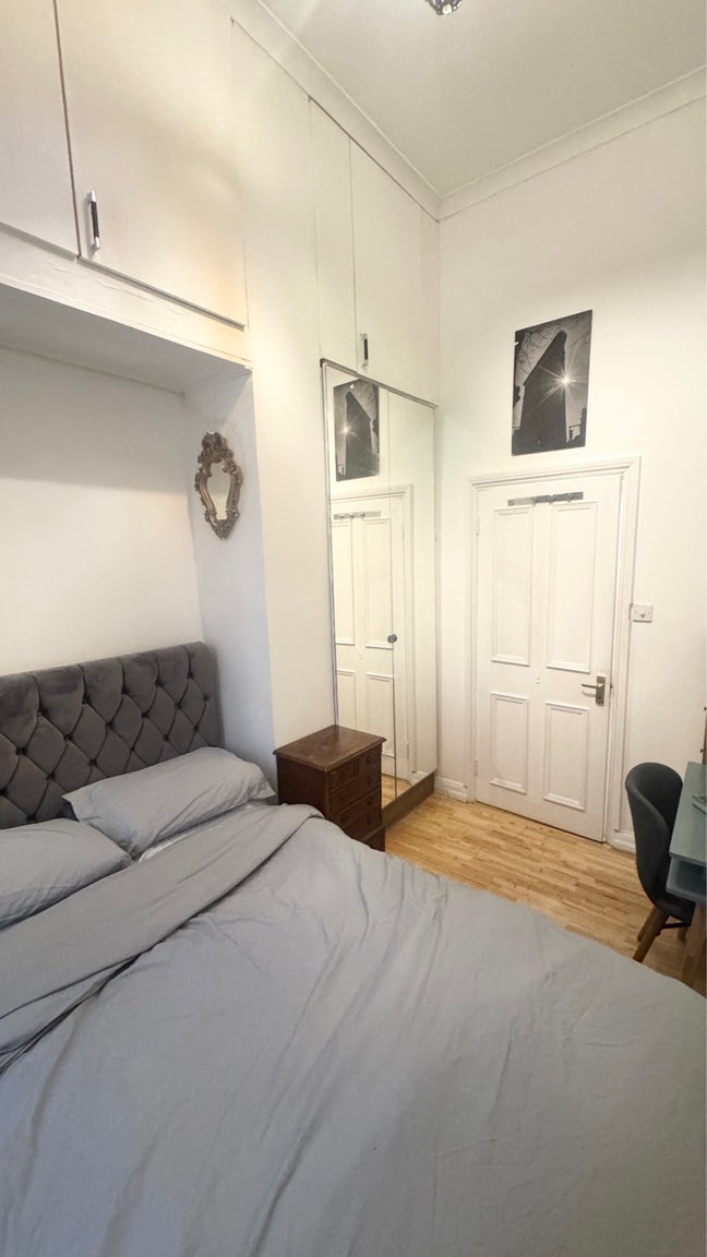 Beautiful room in prime Hampstead  Main Photo