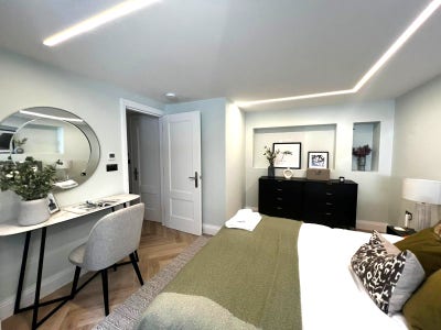 Stunning three-bed house in East Finchley Main Photo