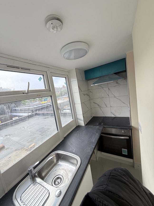 Studio flat for rent  Main Photo