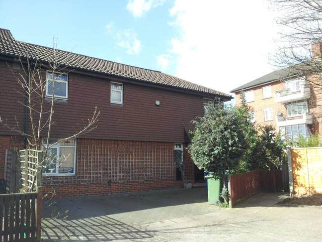 Large Hse/Surrey Quays & Canada Water Stns/PARKING Main Photo