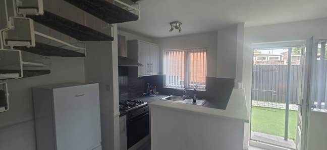 1 Bedroom House to Let – Liverpool  L7  Main Photo