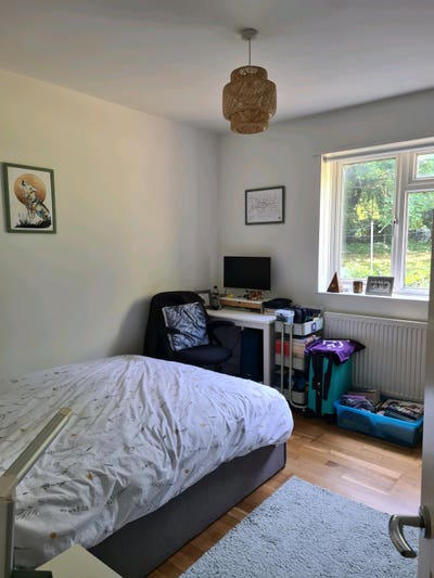 Urgent: Flatmate needed for July 23rd  Main Photo