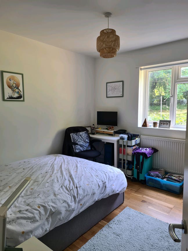 Urgent: Flatmate needed for July 23rd  Main Photo