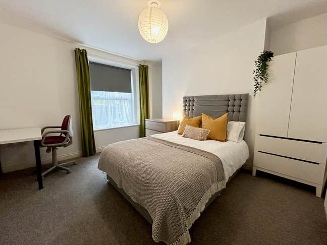 Doubles - All Bills, No Deposit, Cotham  Main Photo