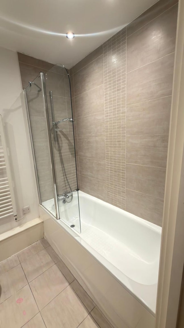 3 Bed Ground-floor Apartment Park Lodge Avenue Main Photo