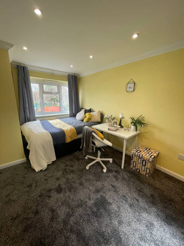 Luxury & Specious Ensuite Room_City Centre Main Photo