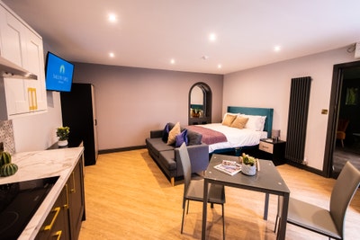⋆✴︎˚｡⋆Comfy modern flat in Selby ⋆✴︎˚｡⋆ Main Photo