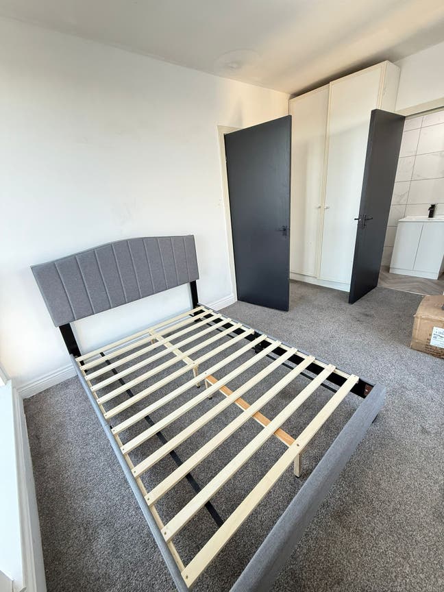 One-Bedroom Flat Available in BL1 2PH Main Photo