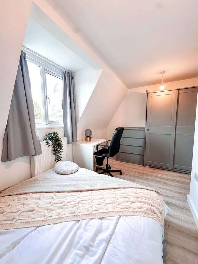 1 great double room in NEW CROSS now !!! Main Photo