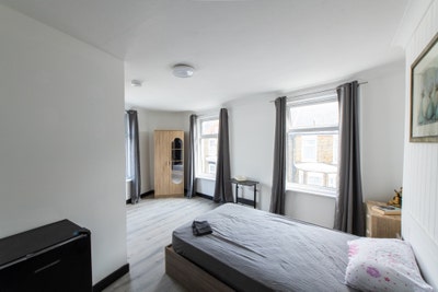 Luxurious Double Room Ensuite Main Photo