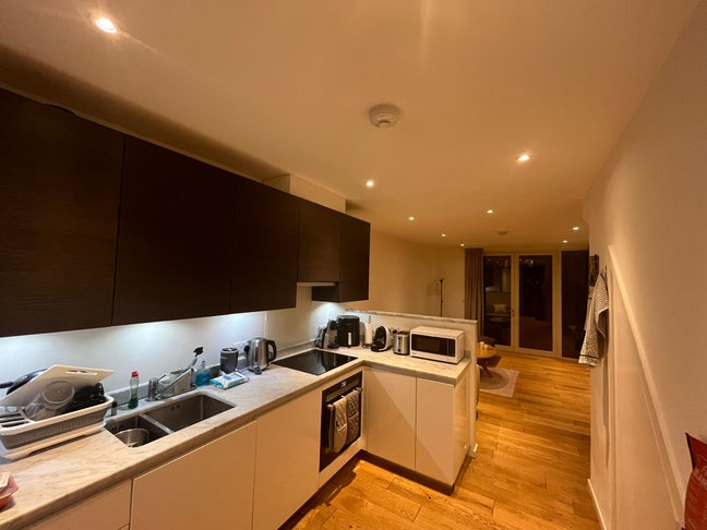 Double room in East Village Main Photo