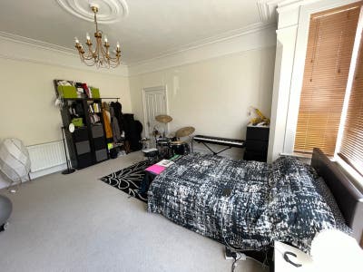 Self- contained Studios available | E10  Main Photo
