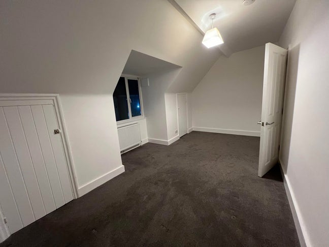 Double Bedroom in Orpington High Street Main Photo
