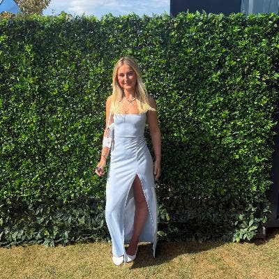 Professional Female seeks a double room Main Photo