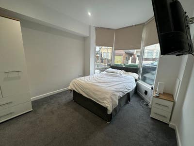 Ground Floor Ensuite Room in Northend Portsmouth Main Photo
