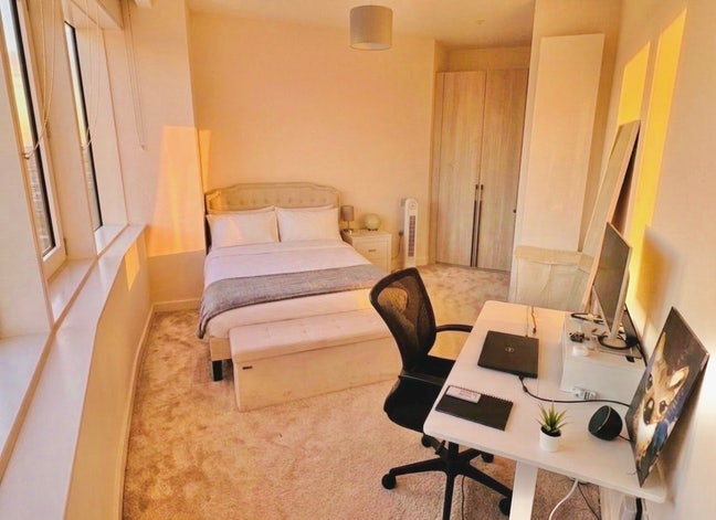 Double room in Canary Wharf - bills included Main Photo