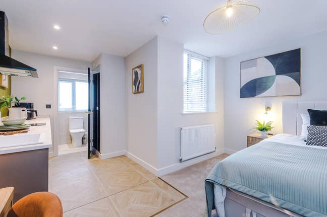Luxury Studio Apartment - Bills Included  Main Photo