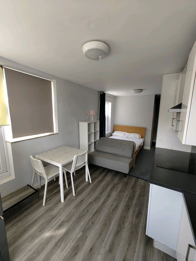 Studio for 1 person, all bills included Main Photo