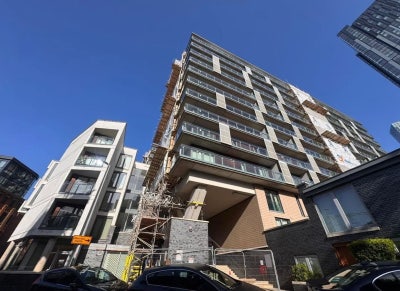 I have 2bedroom and 2baths available in Salford Main Photo