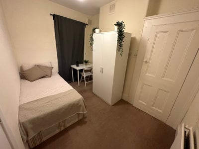 Bright Single Room *W10* 11 min to Westbourne Park Main Photo