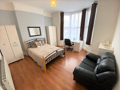 Double Room on City Rd Main Photo