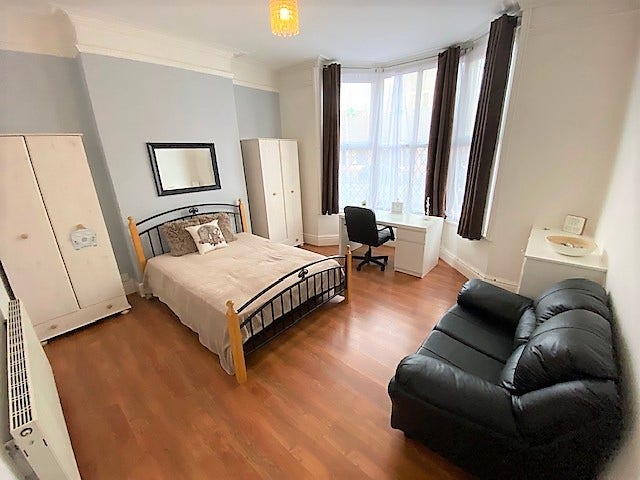 Double Room on City Rd Main Photo