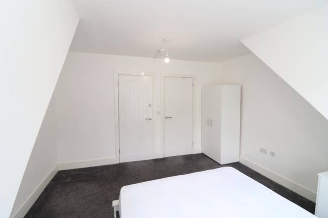Woolwich house-share, Summer availability Main Photo
