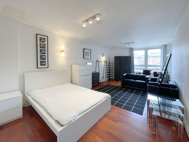 Don't miss Huge Double Room in of St.John's Wood Main Photo