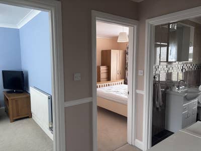 1st Floor Flat,Shared Kitchen Dnstairs,Bills inc  Main Photo