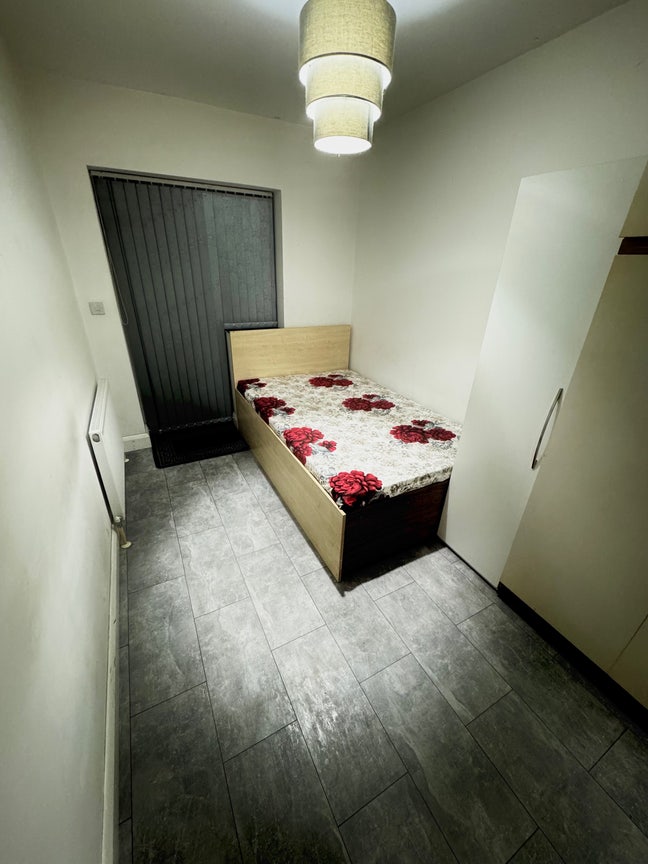1 Bed Private  Flat for Rent  Main Photo