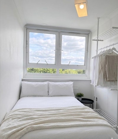 Lovely Room! Super Bright & Amazing Location!  Main Photo
