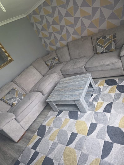 ROOMS TO RENT Main Photo