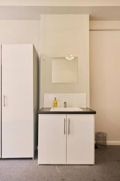 Westminster Cluster – 6 Rooms w/ Kitchen & 3 Baths Main Photo