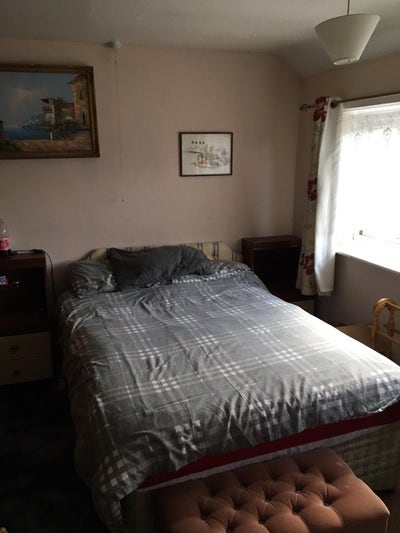 Room in Home Not House 10 Min Walk to Town Centter Main Photo