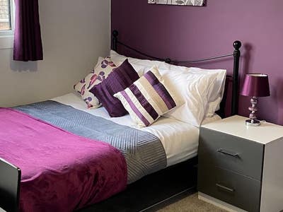 Double Room in Friendly Young House Share Main Photo