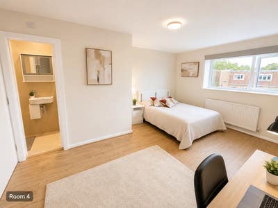 🏡 Brand new rooms by beautiful Gunnersbury Park!  Main Photo