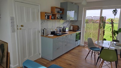 Weekend-only loft studio lodger near Wembley Main Photo