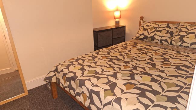 Zone 1 - One Bright Room in Vauxhall  Main Photo