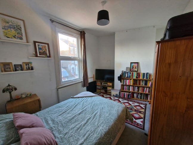 West Hampstead double room (short term 1-2 months) Main Photo