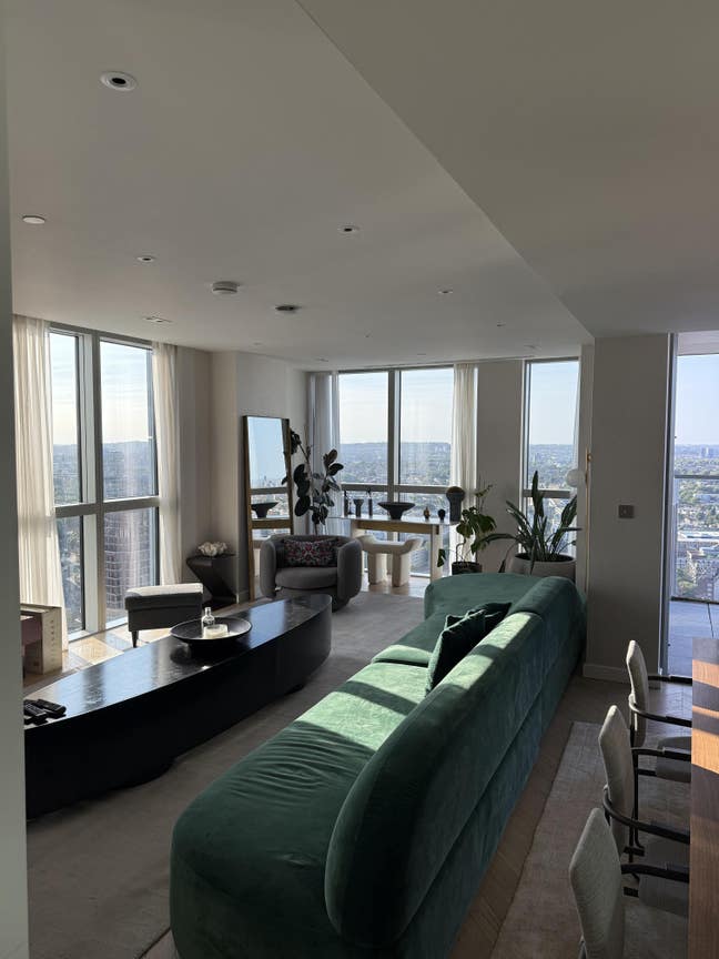 Room available in penthouse 2 min walk from Old st Main Photo