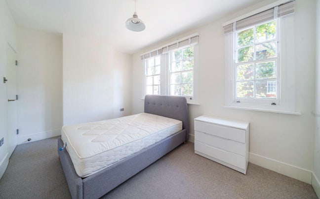 Furnished Room in Zone 1- Kennington Main Photo