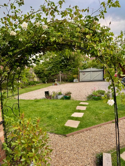Big double room available all week or Mon-Fri  Main Photo