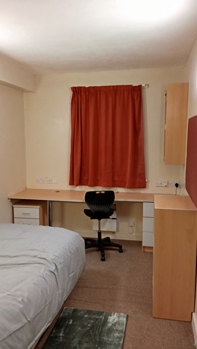 Room in shared flat, Great Horton Road, BD7 Main Photo