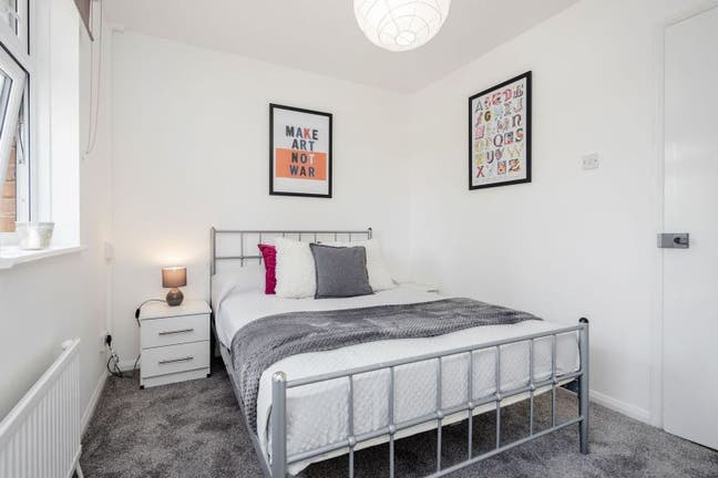 Double Room in South Ealing with Parking Main Photo